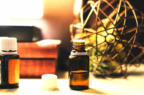 Five essential oil that will help to reduce weight